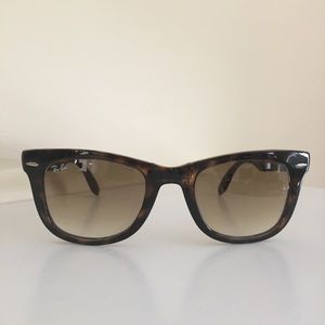 Authentic Ray-Ban Folding Wayfarer with Case